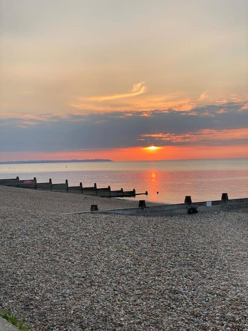 Floor Flat On Harbour Street With Sea Views Apartment Whitstable
